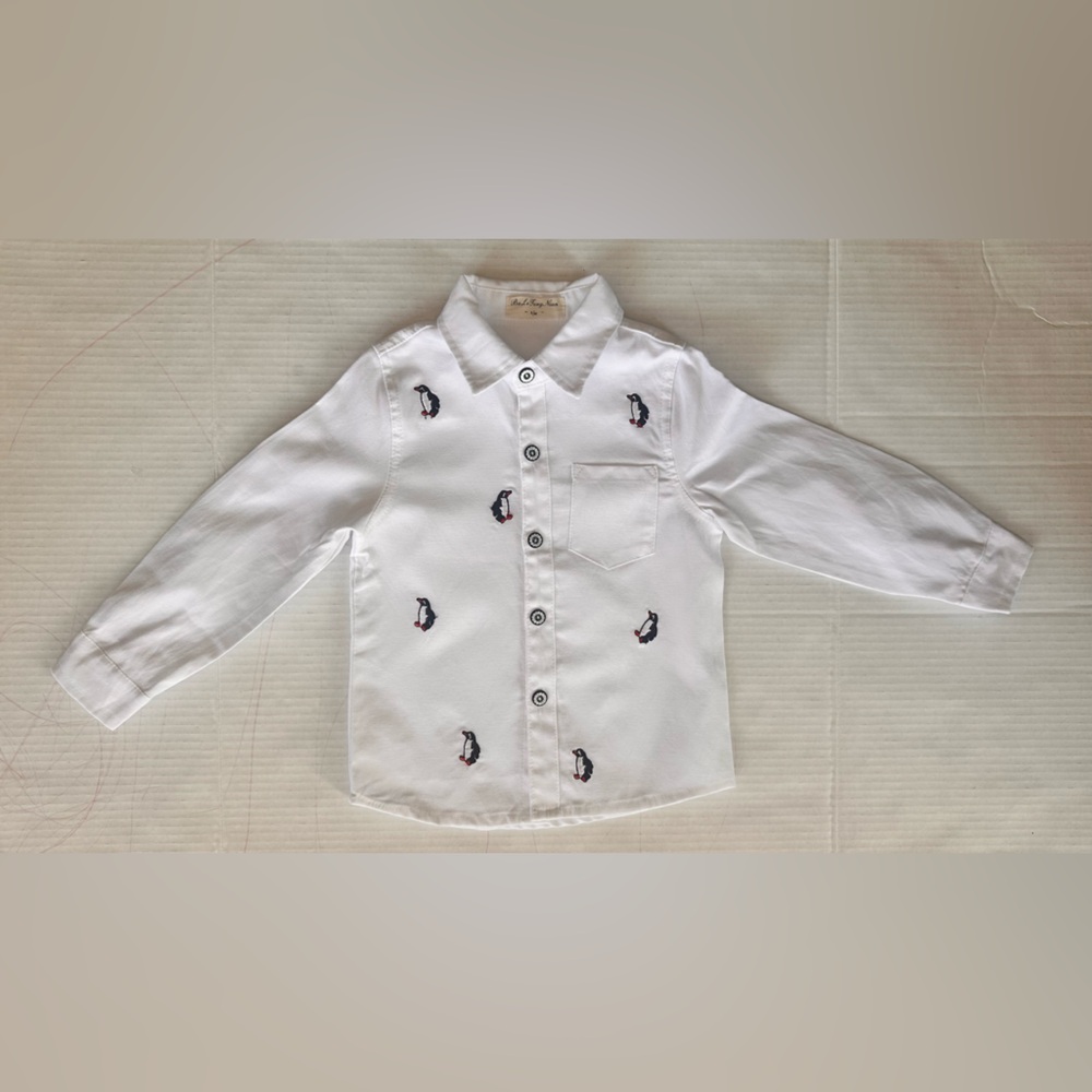 Bao Le Tong Nian White Button-Up Shirt with Dog Embroidery fits like 3T